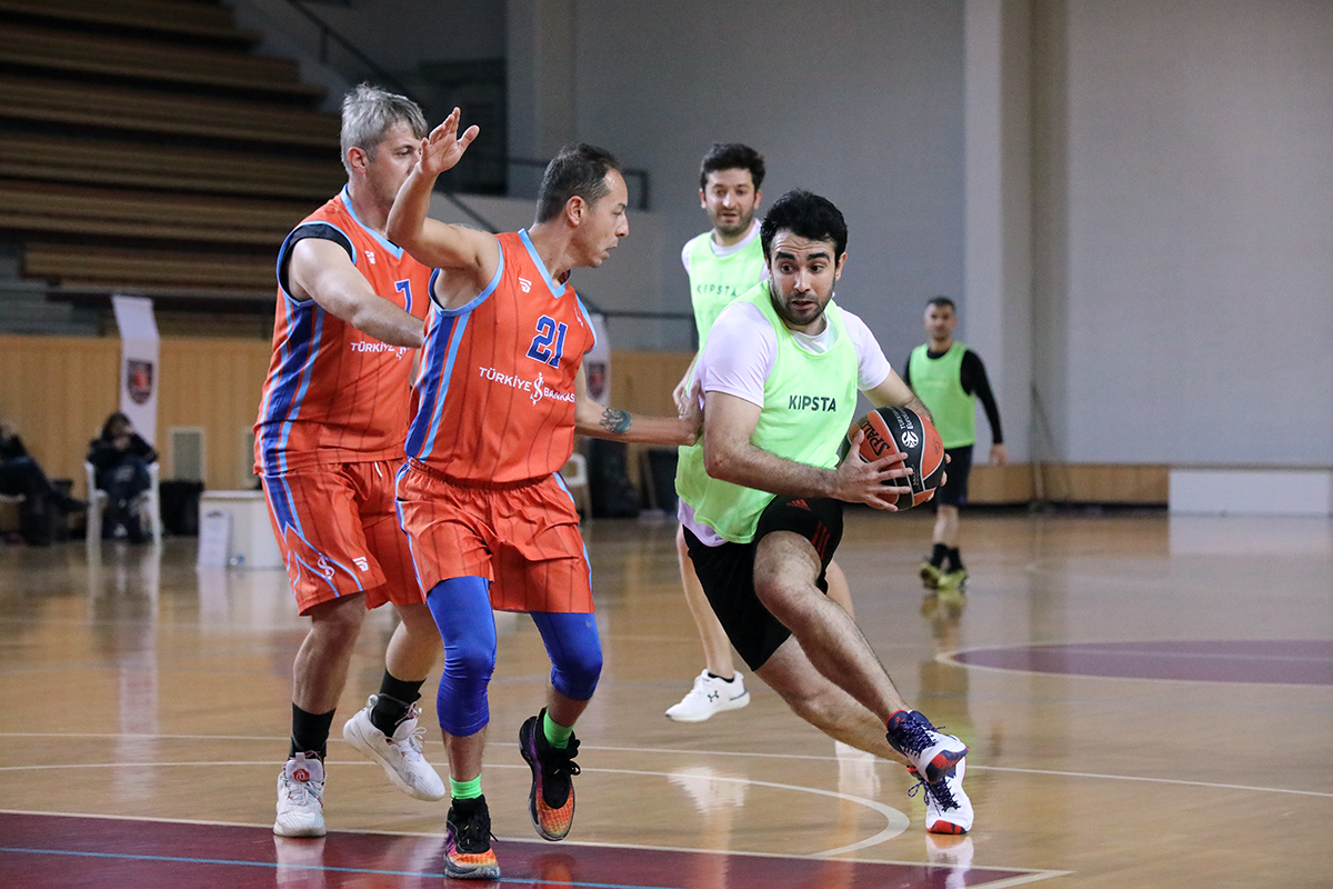 Basketbolda Son 4 Takım Belli Oldu